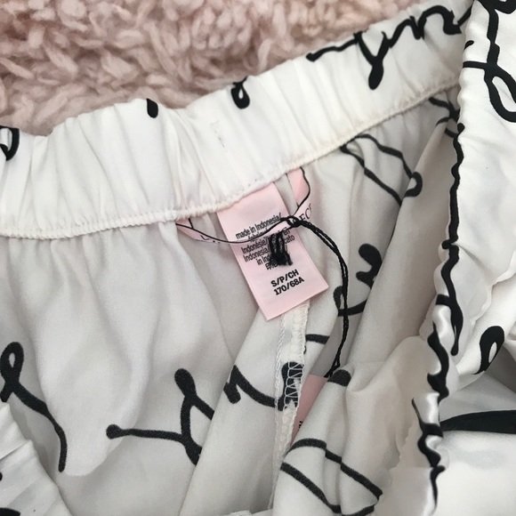 🛍VS Sweet Dream Satin Lounge Pants! - Picture 4 of 4